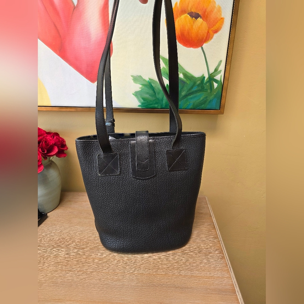 Dooney and bourke AWL black leather bucket bag - Picture 2 of 5